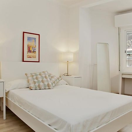 Apartament Flateli Roger 2 Barcelona Zewnętrze zdjęcie